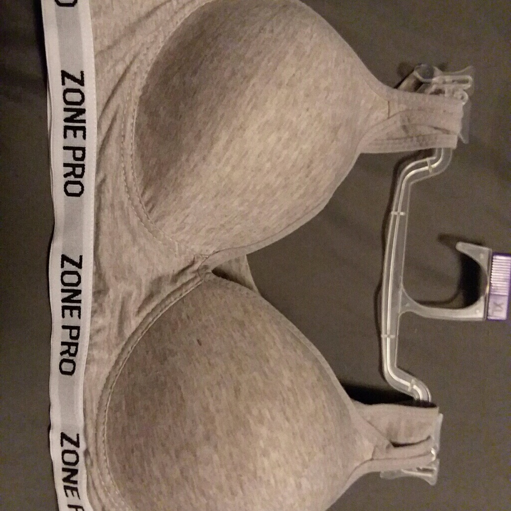 NWOT womens sports bra